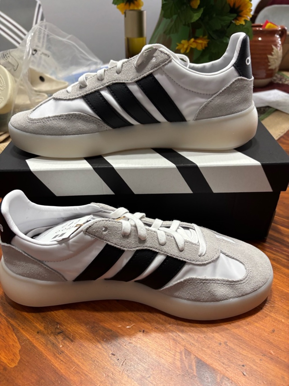 Adidas White, Gray & Black Suede-Trim Casual Sneaker Size 9 NIB